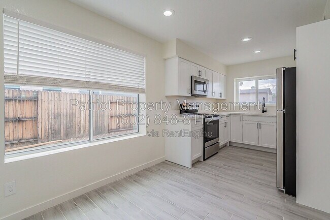 7003 W Sierra St photo 5