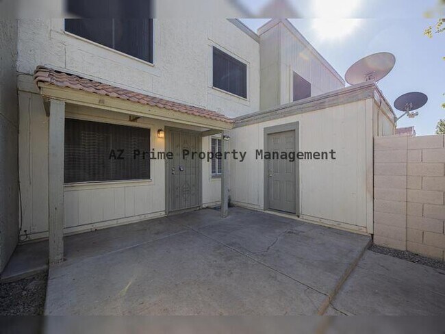 4751 W Palo Verde Dr Glendale, AZ 85301 photo 2