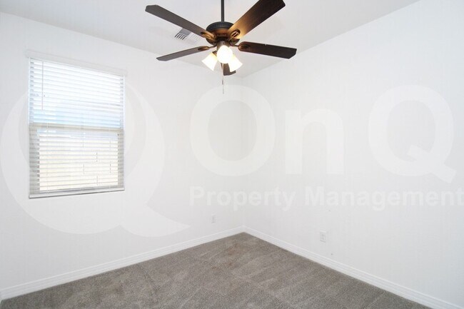9153 W Sells Dr Phoenix, AZ 85037 photo 5