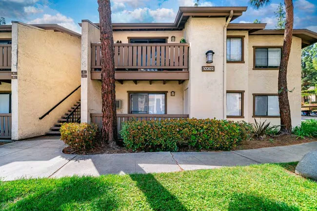 10202 Black Mountain Rd San Diego, CA 92126 photo 2
