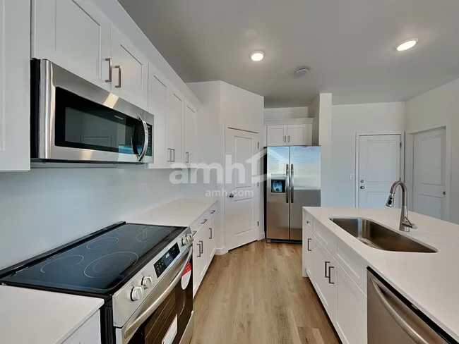 12504 W Adair Dr photo 5