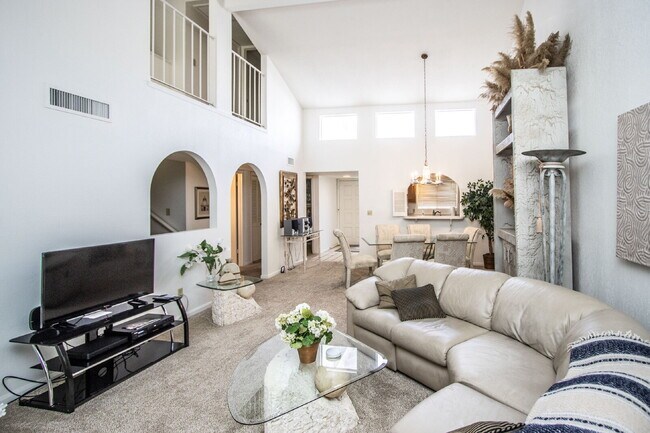 7633 E Sandalwood Dr Scottsdale, AZ 85250 photo 4