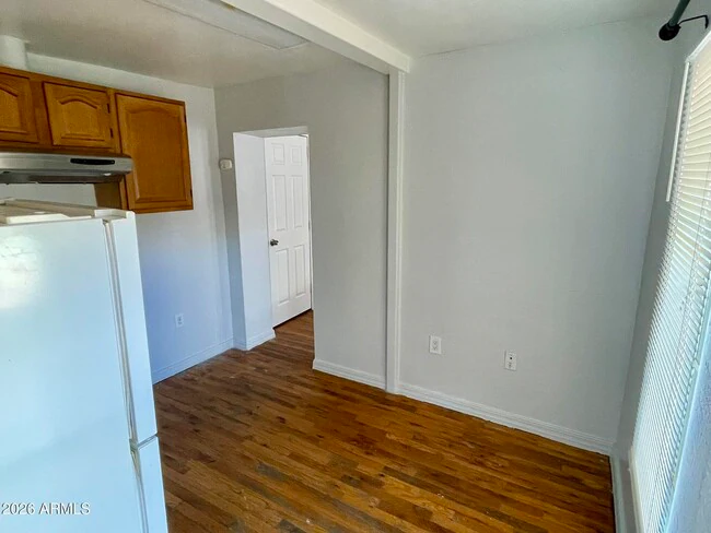 1216 W Roosevelt St Phoenix, AZ 85007 photo 3