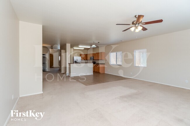 239 E Saddle Way San Tan Valley, AZ 85143 photo 5