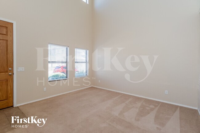 239 E Saddle Way San Tan Valley, AZ 85143 photo 3