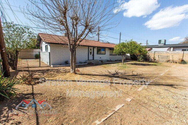 3120 N 38th St Phoenix, AZ 85018 photo 3