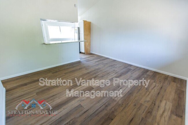 3120 N 38th St Phoenix, AZ 85018 photo 5