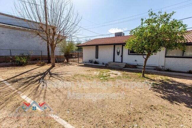 3120 N 38th St Phoenix, AZ 85018 photo 4