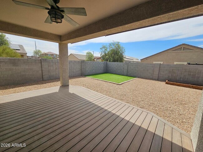 25573 W Coles Rd Buckeye, AZ 85326 photo 2