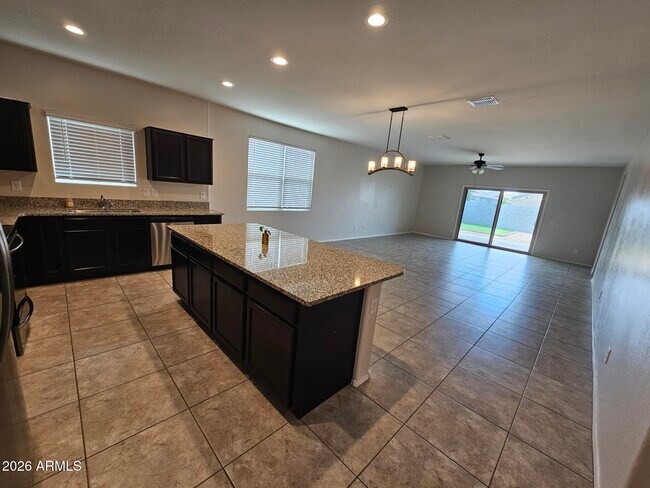 25573 W Coles Rd Buckeye, AZ 85326 photo 4