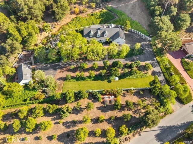 3945 Pala Mesa Dr Fallbrook, CA 92028