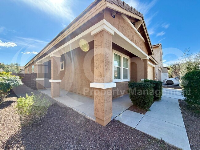 2241 W Betty Elyse Ln Phoenix, AZ 85023 photo 4