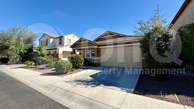 2241 W Betty Elyse Ln Phoenix, AZ 85023 photo 3