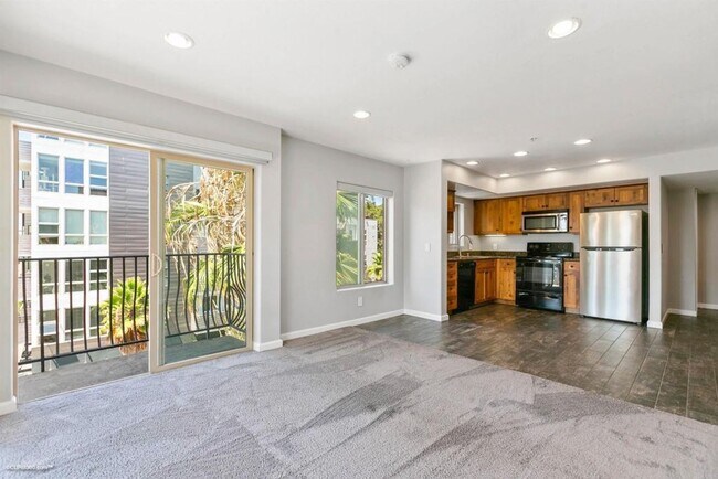 801 W Hawthorn St San Diego, CA 92101