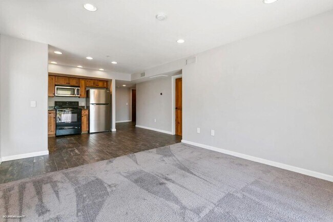 801 W Hawthorn St San Diego, CA 92101 photo 4