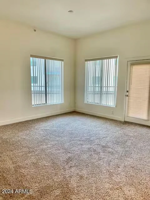945 E Playa Del Norte Dr Tempe, AZ 85288 photo 5