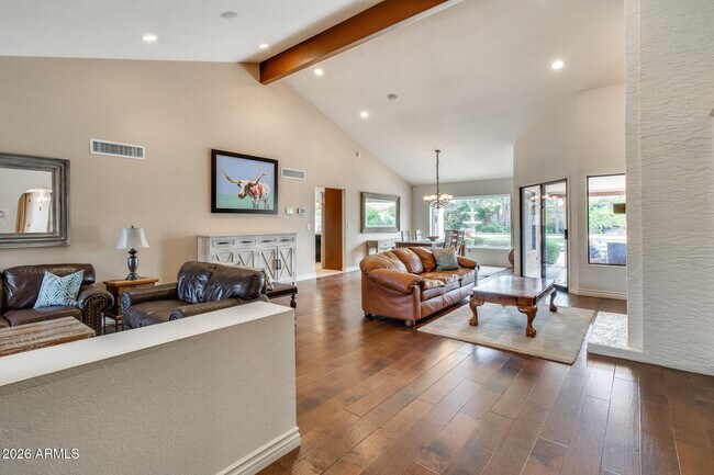 10675 E Cinnabar Ave Scottsdale, AZ 85258 photo 3