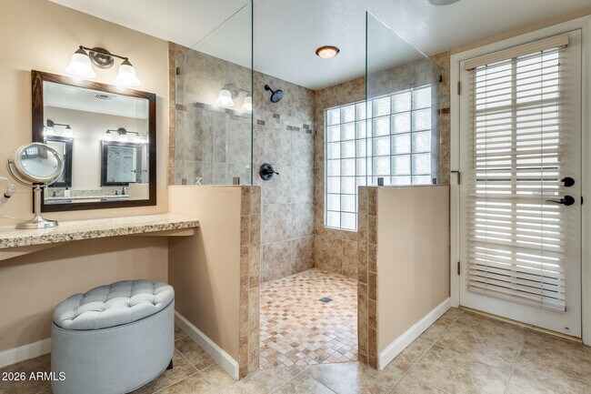 10675 E Cinnabar Ave Scottsdale, AZ 85258 photo 5
