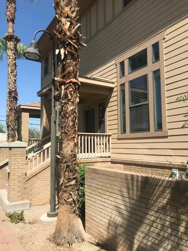 738 S Beck Ave Tempe, AZ 85281