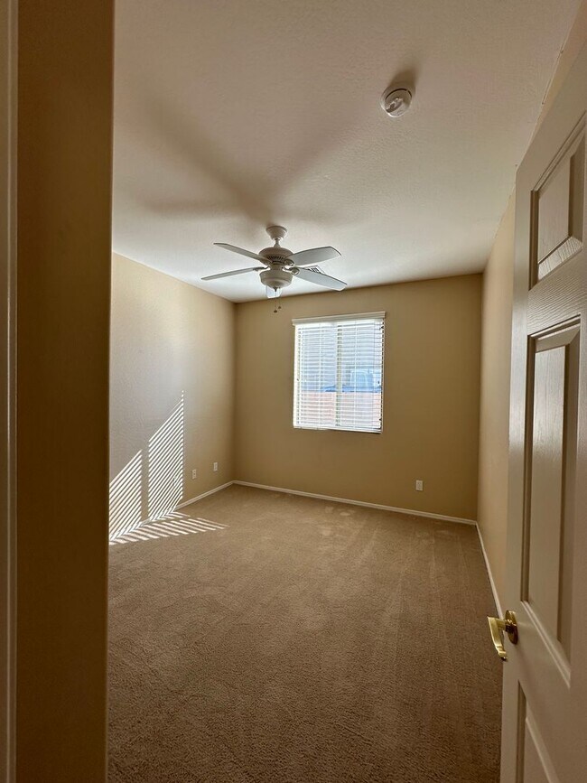 14133 W Desert Hills Dr Surprise, AZ 85379 photo 5