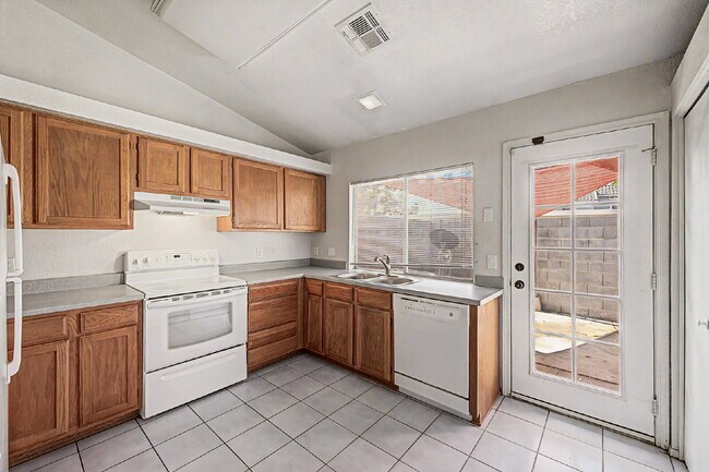 860 N McQueen Rd Chandler, AZ 85225 photo 5
