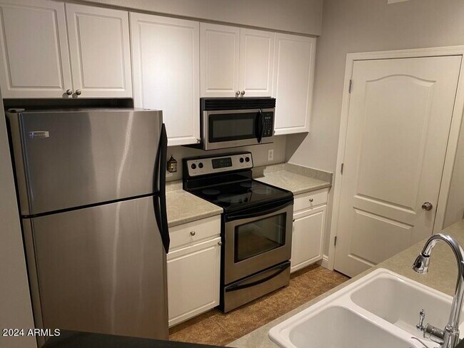 1701 E Colter St Phoenix, AZ 85016 photo 4