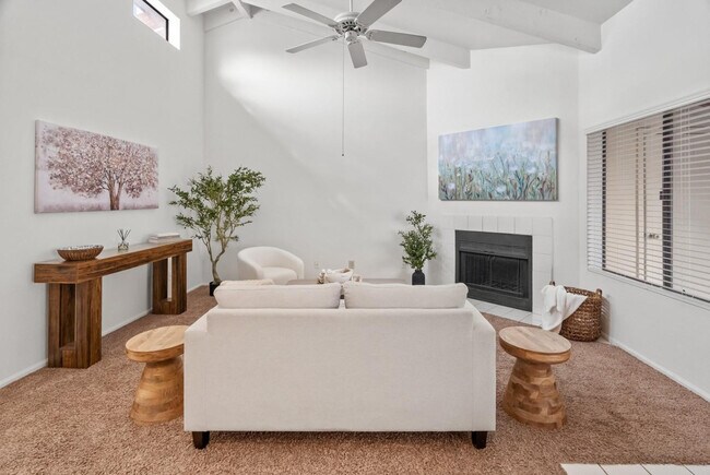 1017 E Maryland Ave Phoenix, AZ 85014 photo 3
