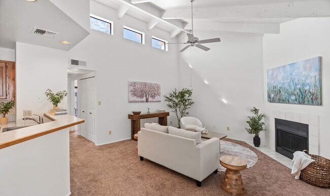 1017 E Maryland Ave Phoenix, AZ 85014 photo 4