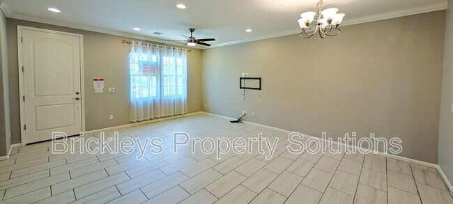2477 W Market Pl Chandler, AZ 85248 photo 5