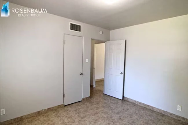 2925 N 19th Ave Phoenix, AZ 85015 photo 5