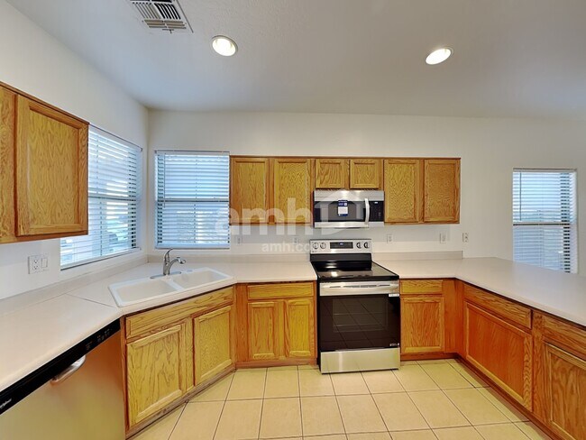 8821 W Hilton Ave Tolleson, AZ 85353 photo 4