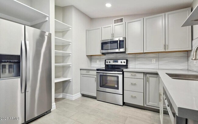 2068 E Howe Ave Tempe, AZ 85281 photo 2