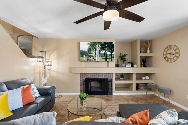 10403 W Georgia Ave Glendale, AZ 85307 photo 5