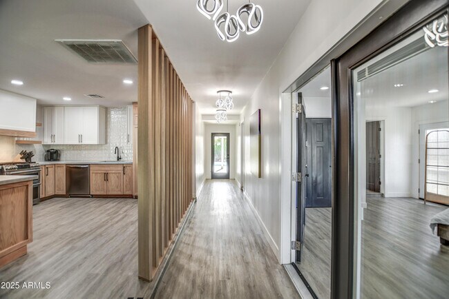 8349 E Columbus Ave Scottsdale, AZ 85251 photo 3