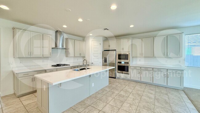 14255 W Alameda Rd Surprise, AZ 85387 photo 4