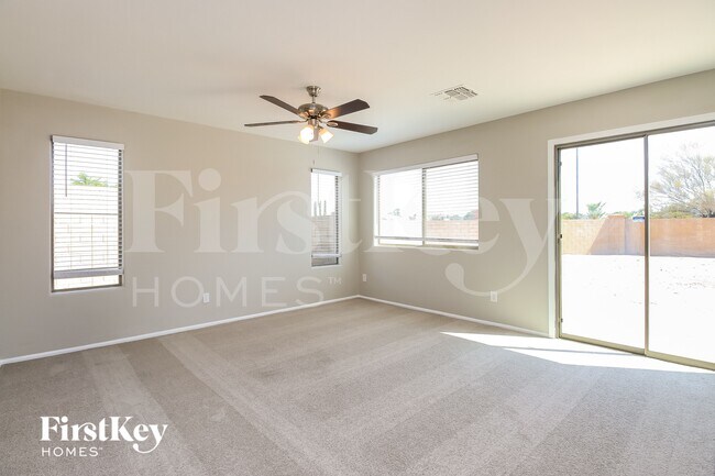 1422 E Penny Ln San Tan Valley, AZ 85140 photo 2