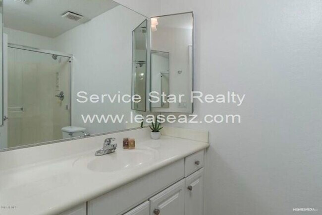 2019 E Campbell Ave Phoenix, AZ 85016 photo 4