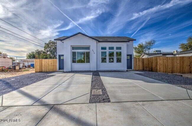 212 2nd Ave E Buckeye, AZ 85326 photo 3