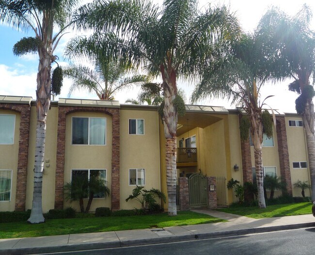 453 Graves Ave El Cajon, CA 92020