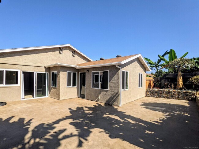 10975 Bali Ln San Diego, CA 92126 photo 3