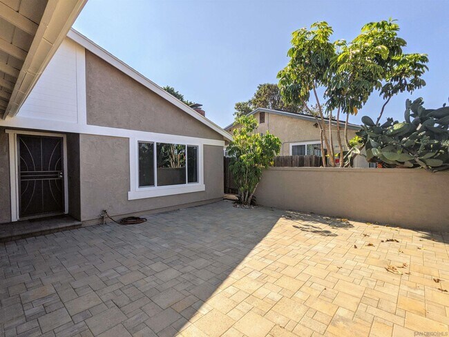 10975 Bali Ln San Diego, CA 92126 photo 4