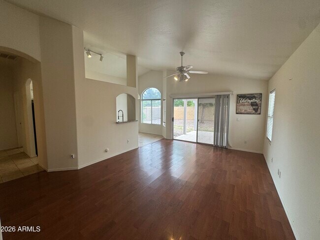 7187 S Parkside Dr photo 3