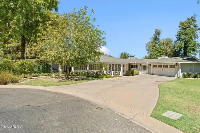 2054 E Rancho Dr Phoenix, AZ 85016 photo 3