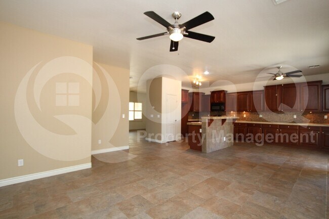 14214 W Gelding Dr Surprise, AZ 85379 photo 2