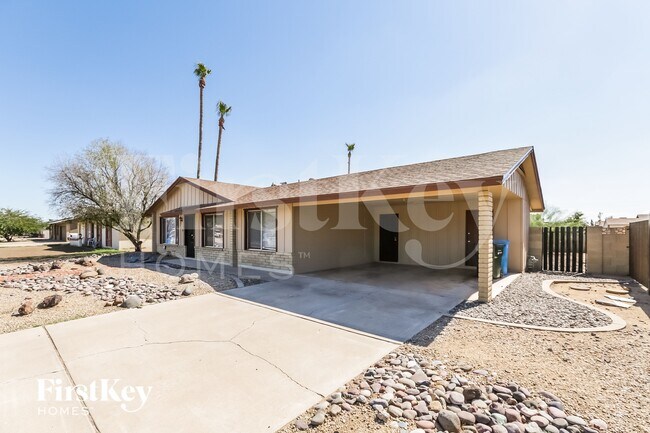 1633 W Charleston Ave Phoenix, AZ 85023 photo 2