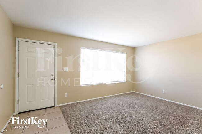 1633 W Charleston Ave Phoenix, AZ 85023 photo 3