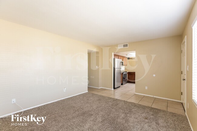 1633 W Charleston Ave Phoenix, AZ 85023 photo 5