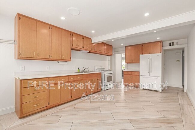 1423 S Wilson St Tempe, AZ 85281 photo 3