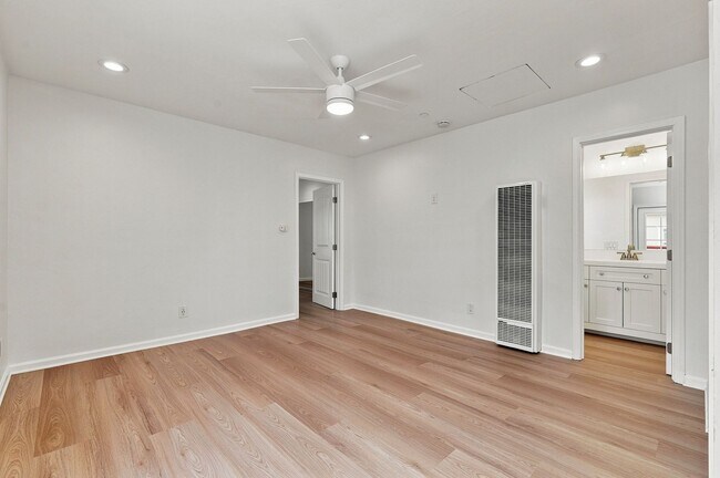 136A Brightwood Ave photo 4