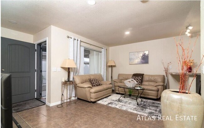 530 W La Jolla Dr Tempe, AZ 85282 photo 4